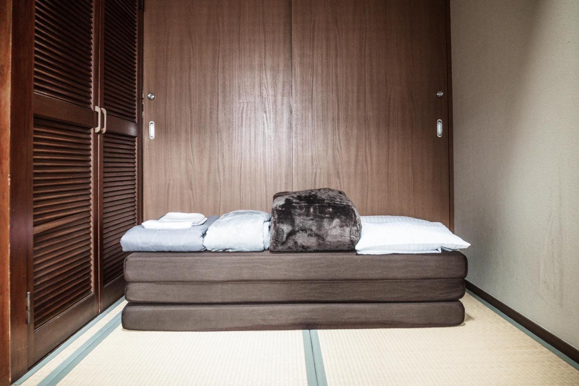 Albergue Go Sign *